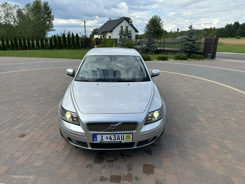 Volvo V50 3