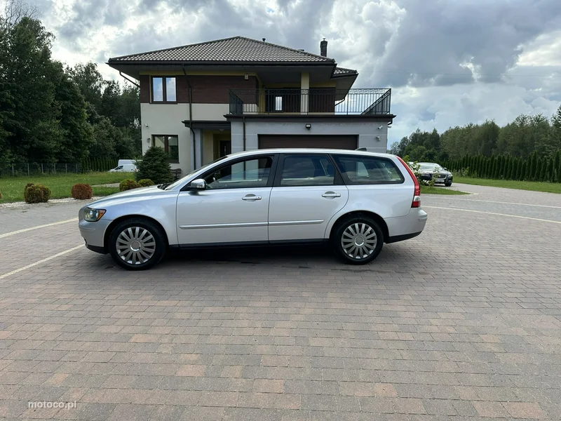 Volvo V50 6