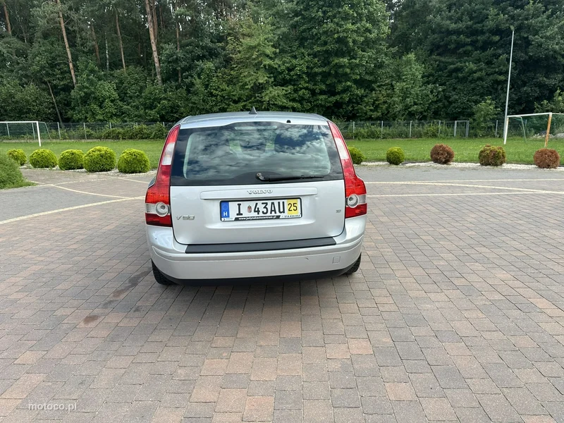 Volvo V50 9