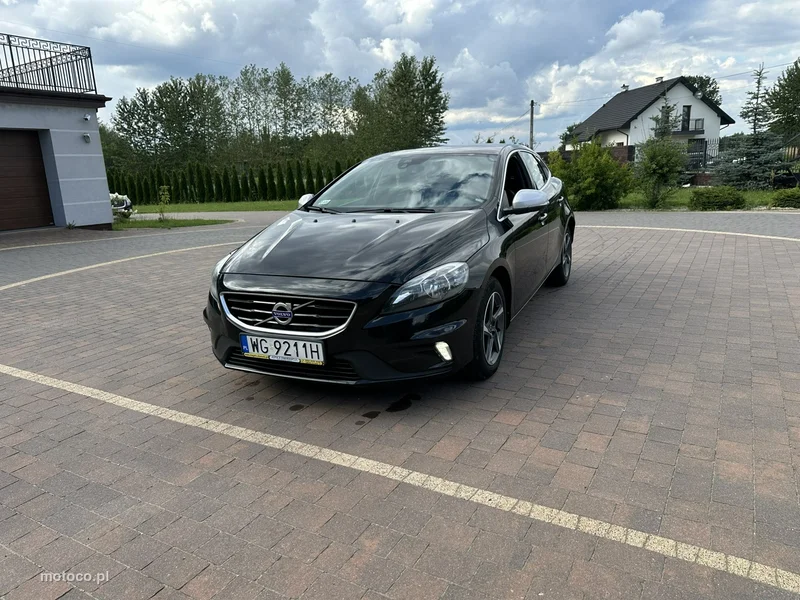 Volvo V40 11