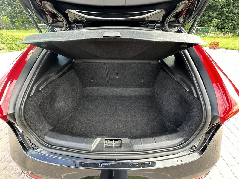 Volvo V40 14