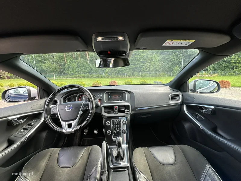 Volvo V40 15