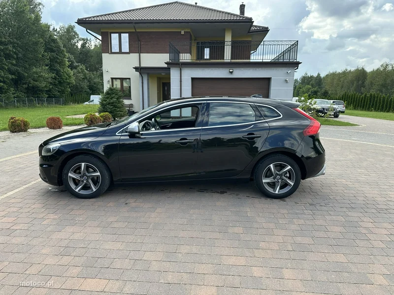 Volvo V40 9
