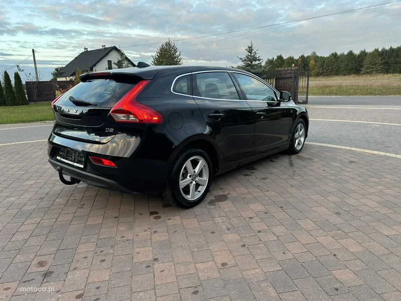 Volvo V40 11