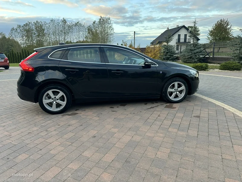 Volvo V40 12