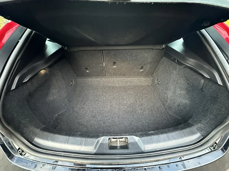 Volvo V40 14