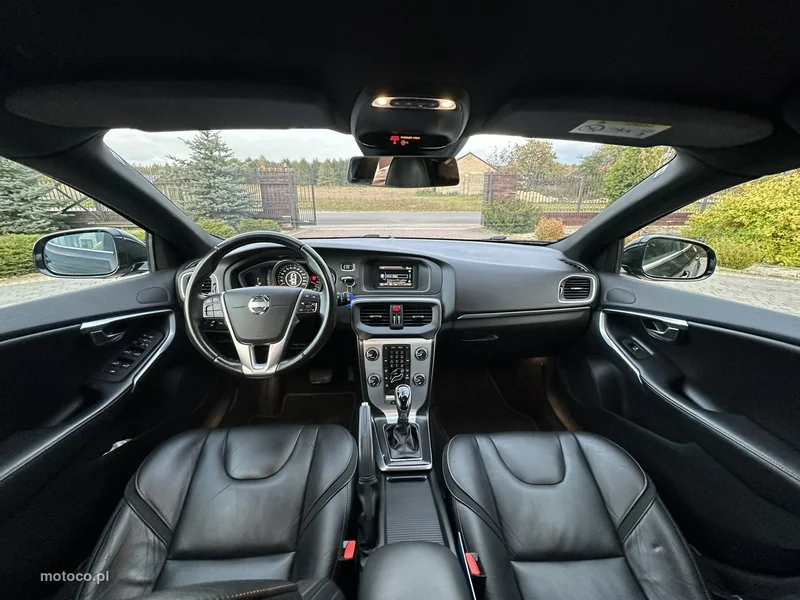 Volvo V40 15