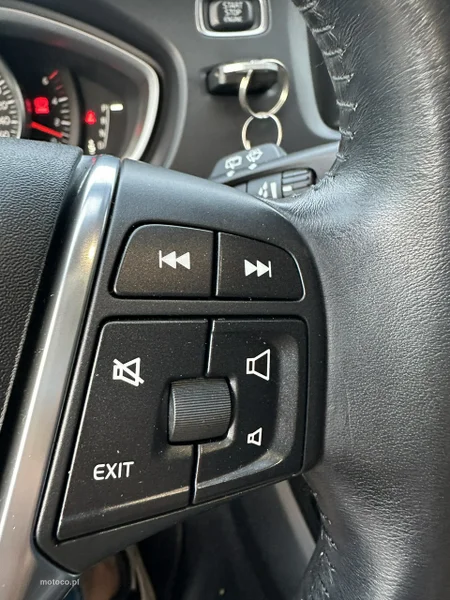 Volvo V40 20
