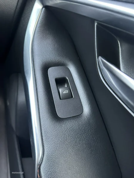 Volvo V40 32