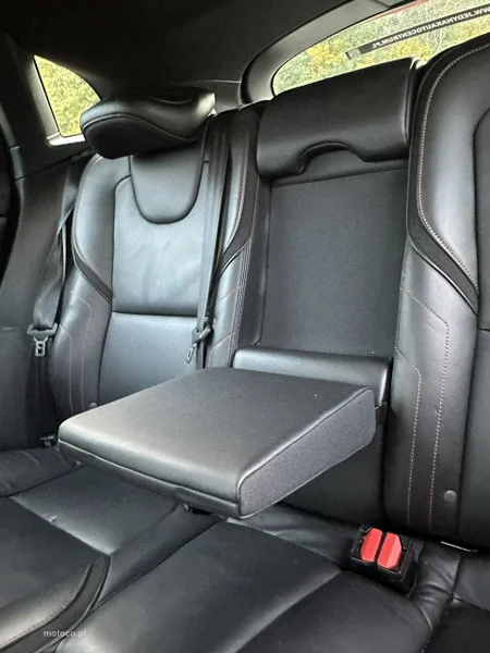 Volvo V40 34