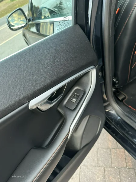 Volvo V40 35