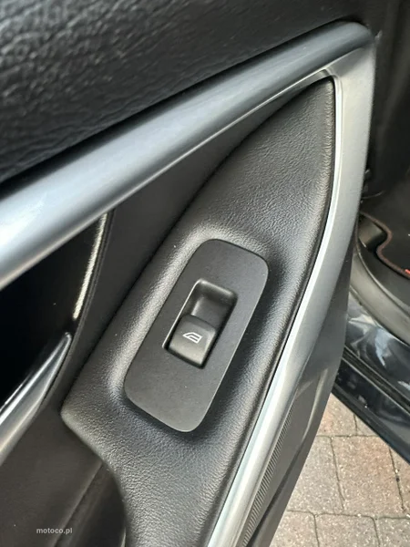Volvo V40 36