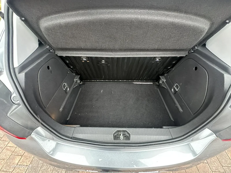 Opel Corsa E 13