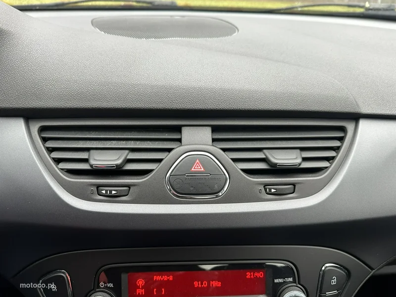 Opel Corsa E 20