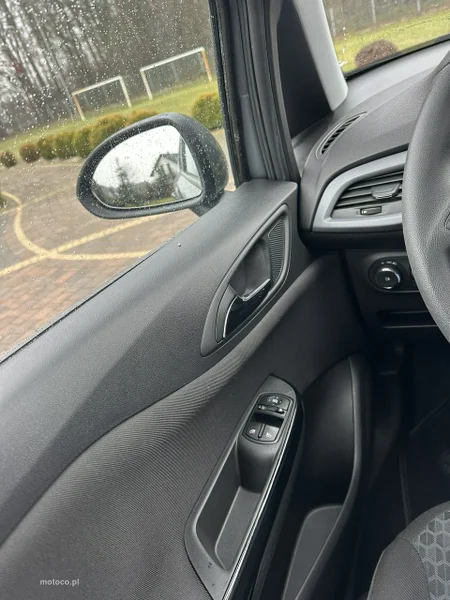 Opel Corsa E 24