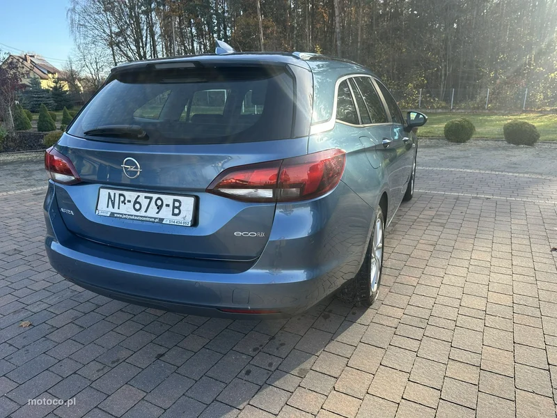 Opel Astra K 9
