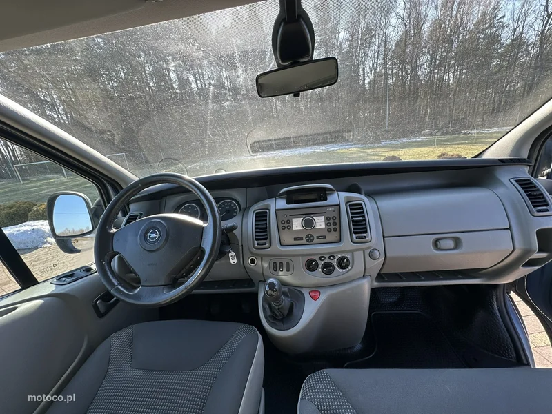 Opel Vivaro 16