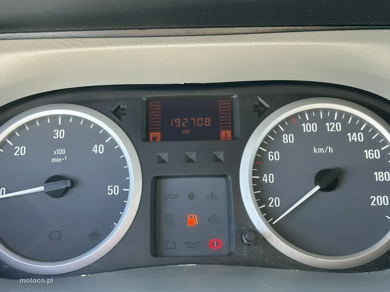 Opel Vivaro 21