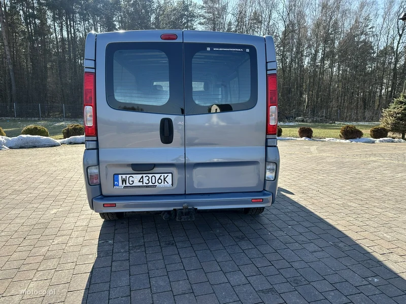 Opel Vivaro 8
