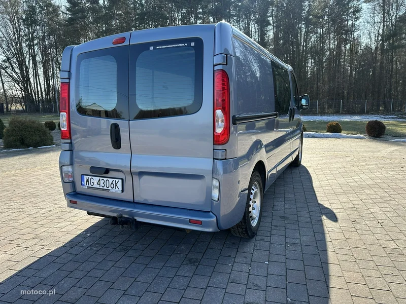 Opel Vivaro 9