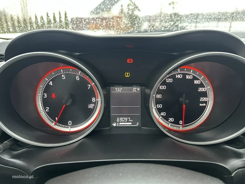 Suzuki Swift 16