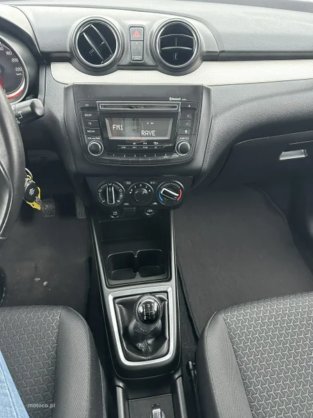 Suzuki Swift 21