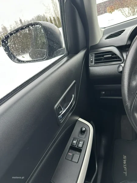 Suzuki Swift 26