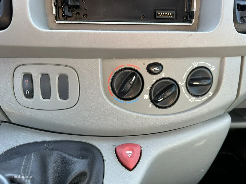 Opel Vivaro 25