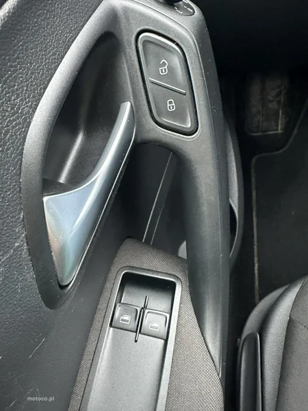 Volkswagen Polo V 6R 24