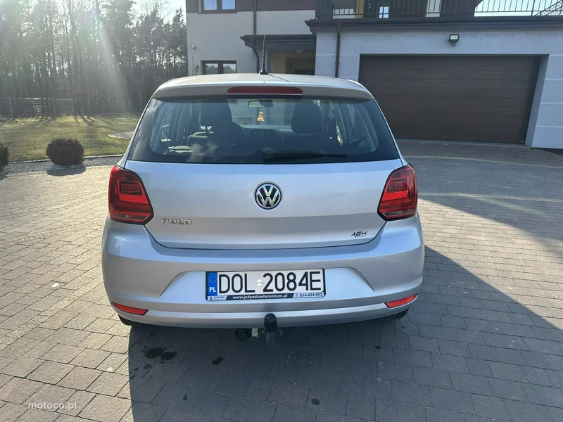 Volkswagen Polo V 6R 8