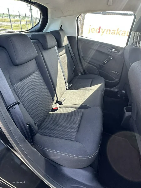 Nissan Pulsar 7