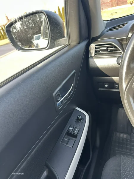Suzuki Swift 27