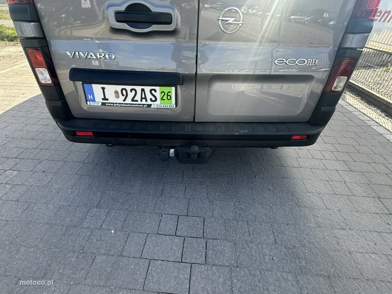 Opel Vivaro 11