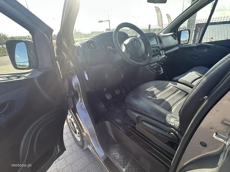 Opel Vivaro 17