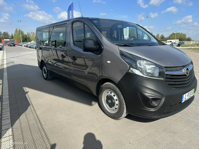 Opel Vivaro 4