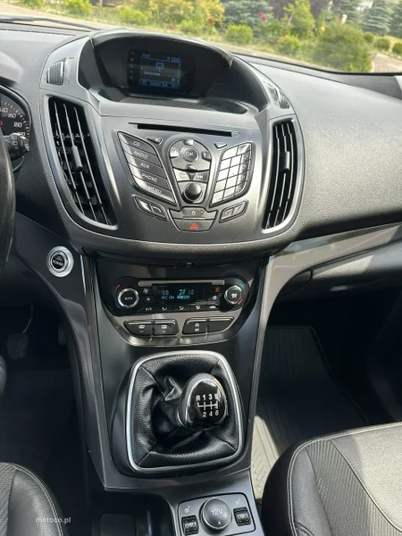 Ford Kuga II 22