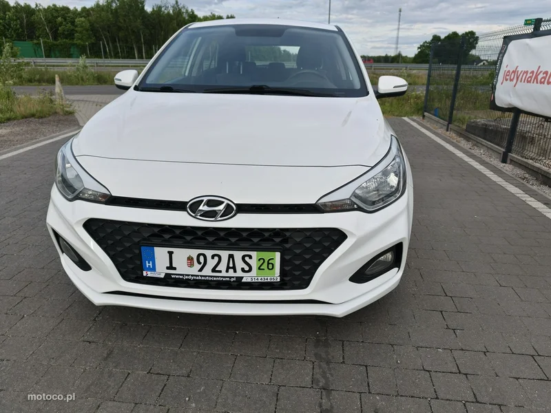 Hyundai i20 6