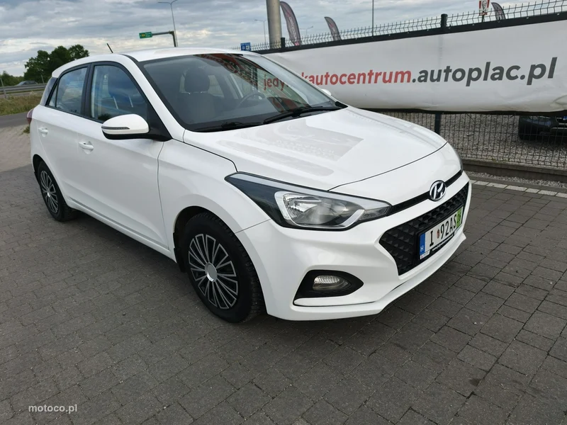 Hyundai i20 8
