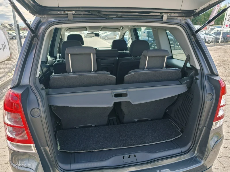 Opel Zafira C Tourer 16