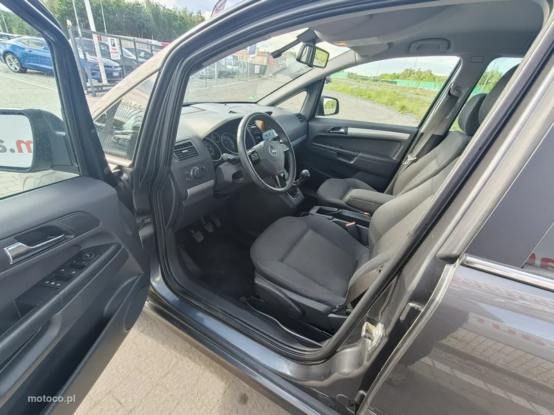 Opel Zafira C Tourer 22
