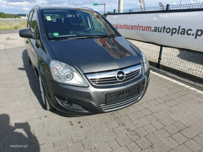 Opel Zafira C Tourer 4