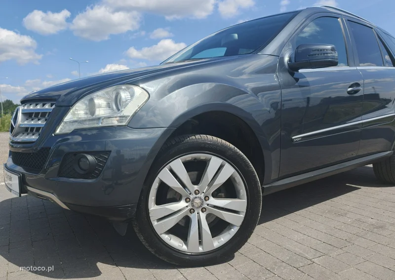 Mercedes-Benz ML W166 ML 350 3
