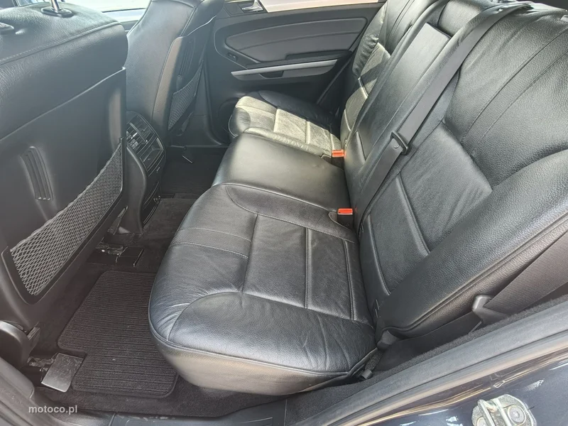 Mercedes-Benz ML W166 ML 350 22