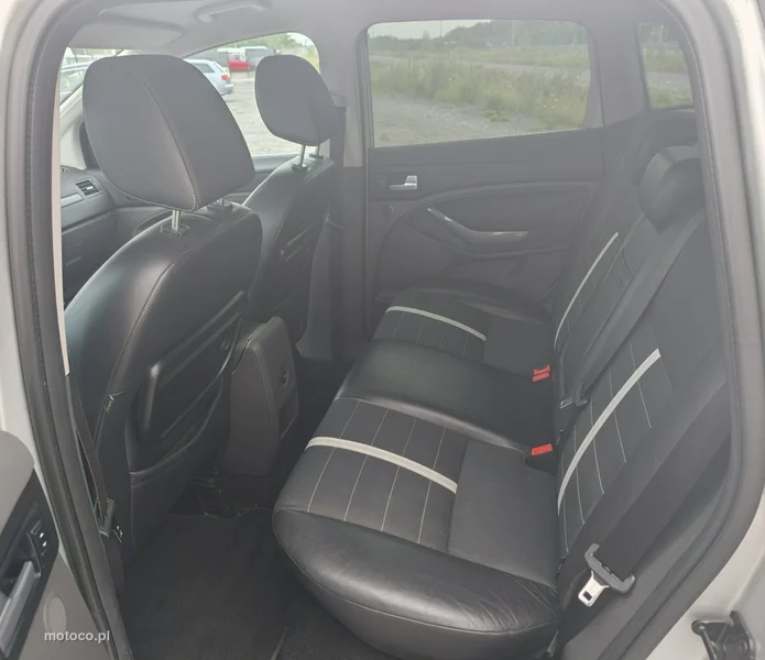 Ford Kuga I 14