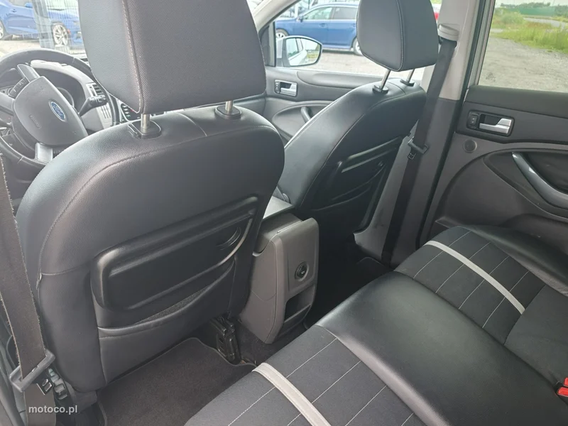 Ford Kuga I 15