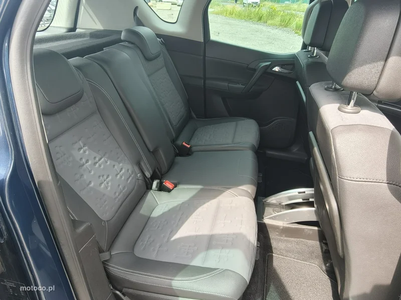 Opel Meriva B 13