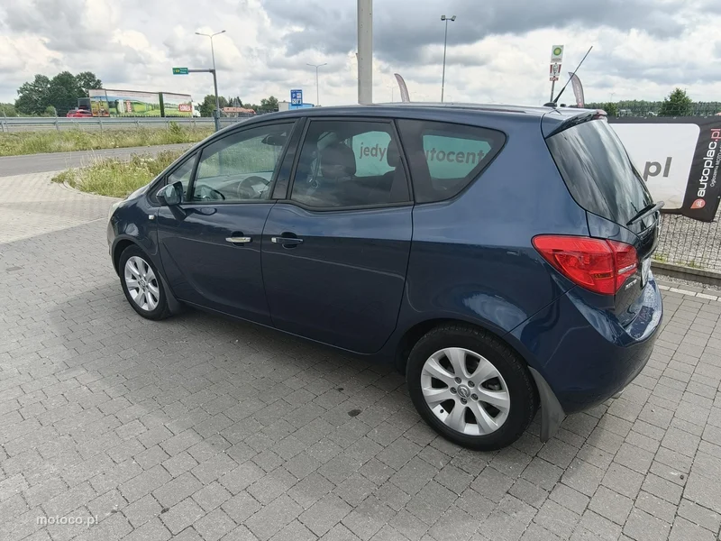 Opel Meriva B 9