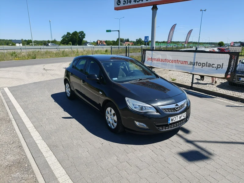 Opel Astra J 16