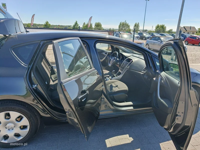 Opel Astra J 17