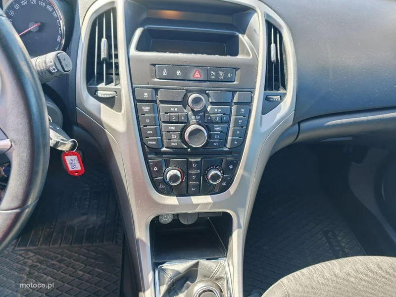 Opel Astra J 21